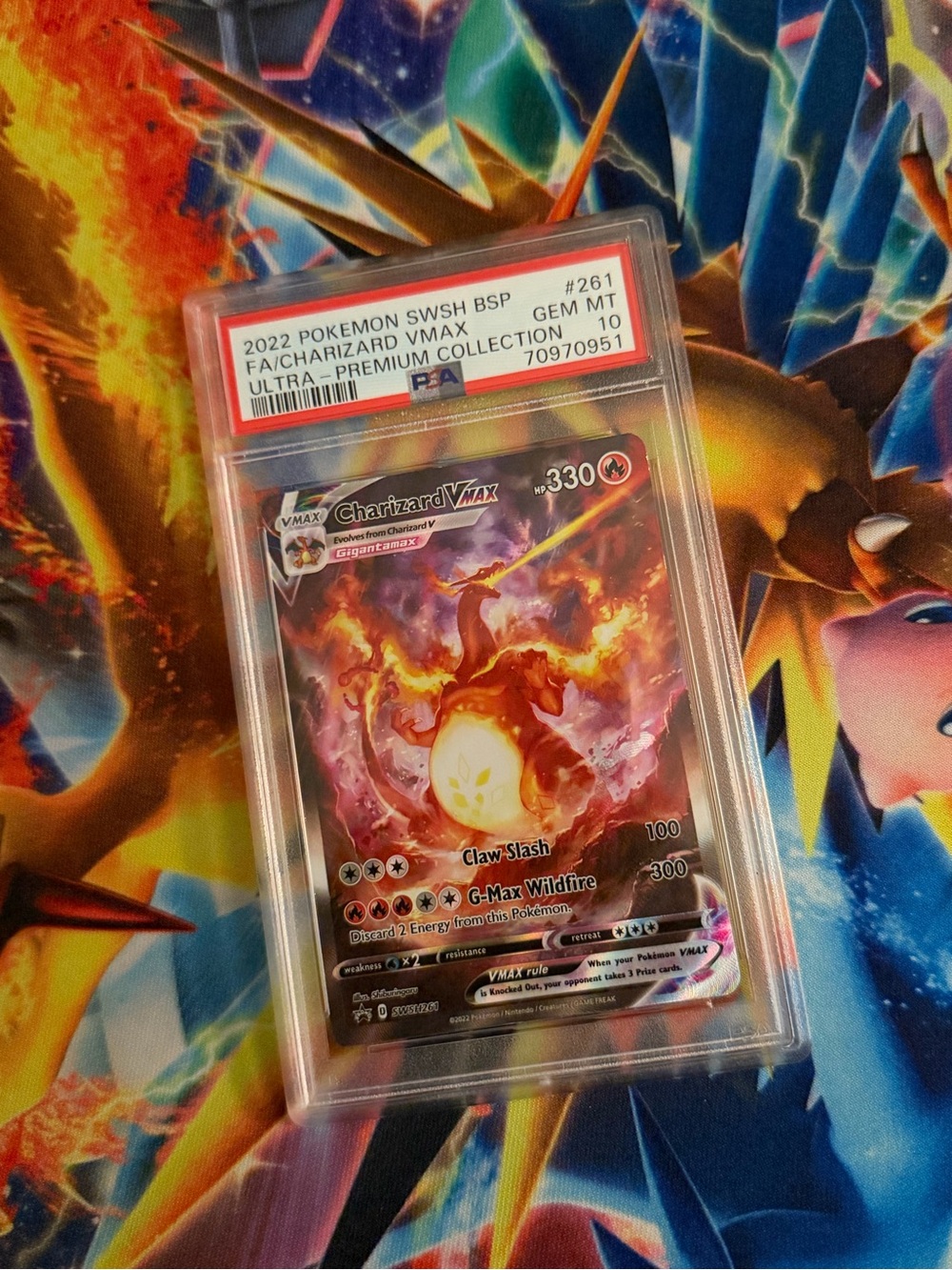 2022 POKEMON SWSH BLACK STAR PROMO #261 FULL ART/CHARIZARD VMAX PSA 10